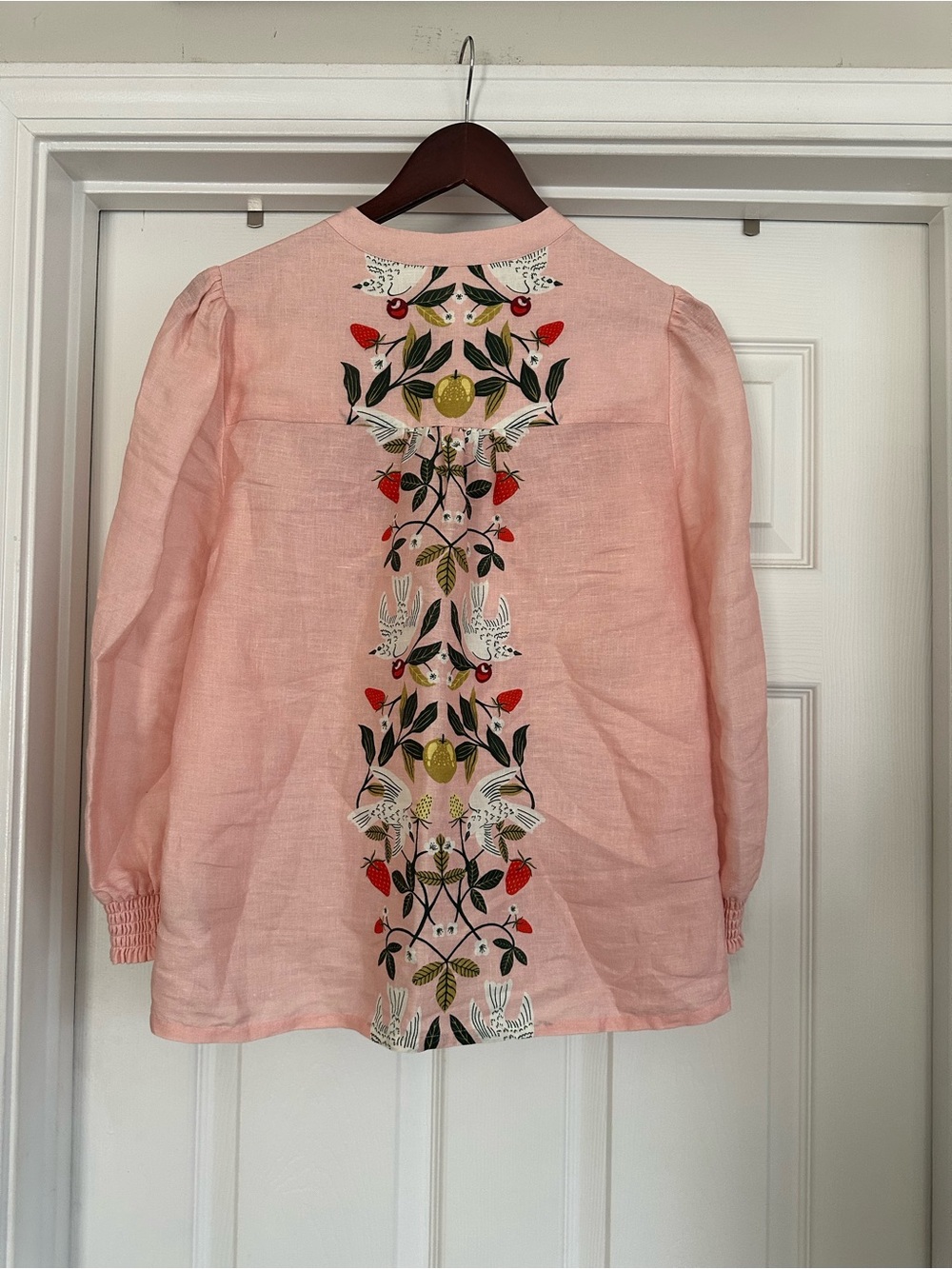 Boden Alicia Linen Top Pink Bird Strawberry Print | US 8 - Picture 11 of 11
